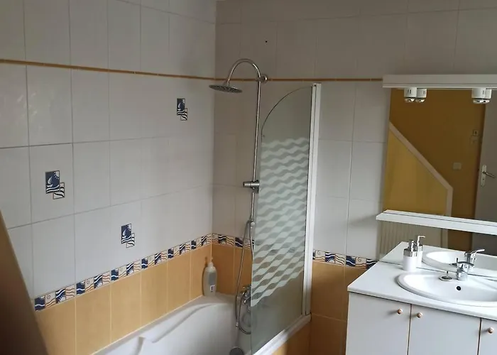 Petite Maison De Bourg Proche A84 Casa vacanze *